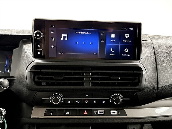 Opel Vivaro 12 of 15