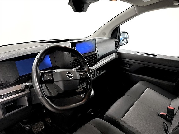 Opel Vivaro 7 of 15