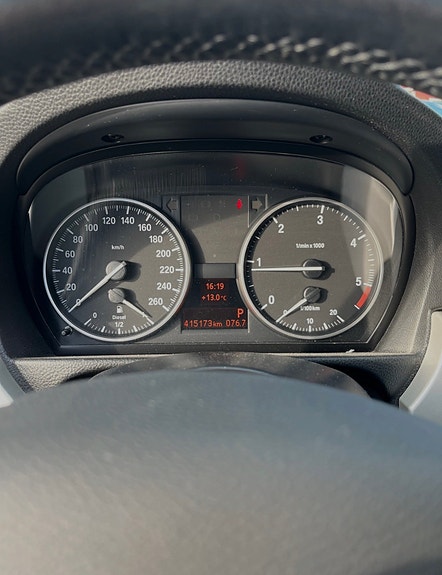 BMW 320d 6 of 8