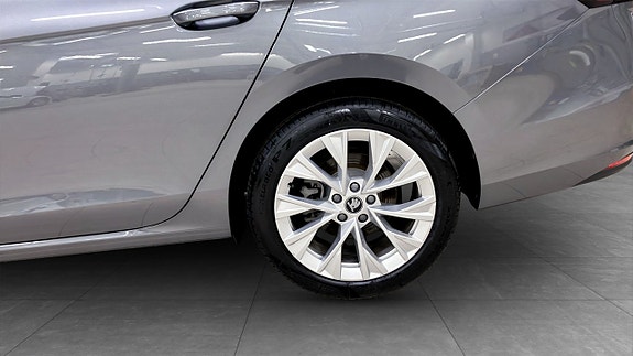Skoda Superb 6 of 11