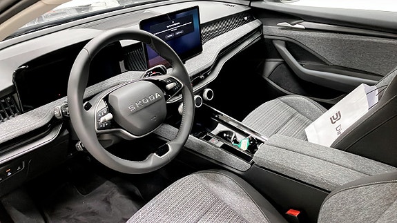 Skoda Superb 7 of 11