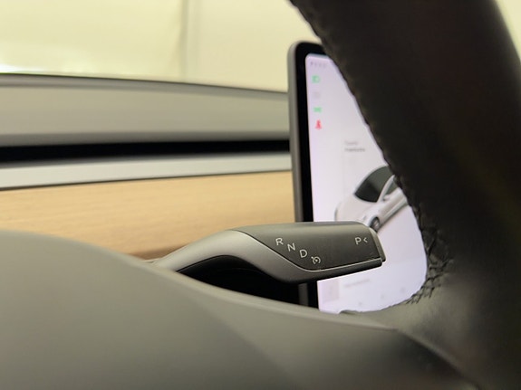 Tesla Model 3 29 of 30