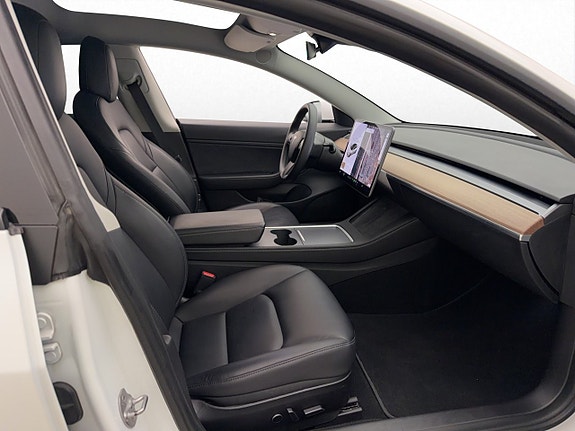 Tesla Model 3 10 of 30