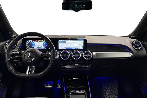 Mercedes-Benz GLB200 7 of 9