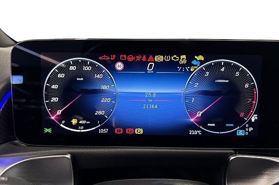 Mercedes-Benz GLB200 6 of 9
