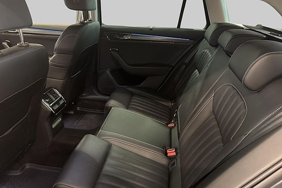 Skoda Superb 9 of 28