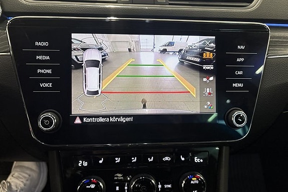 Skoda Superb 17 of 28