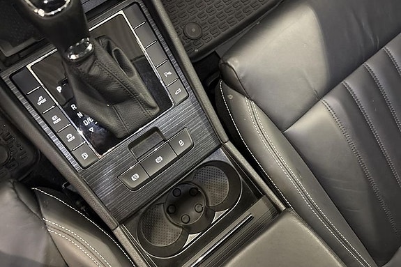 Skoda Superb 13 of 28