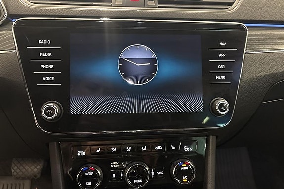 Skoda Superb 14 of 28
