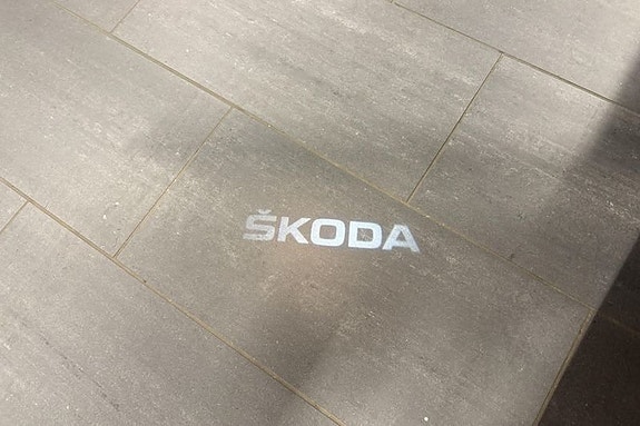 Skoda Superb 18 of 28