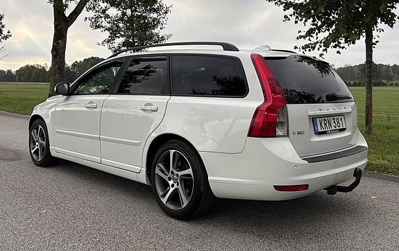 Volvo V50 3 of 25