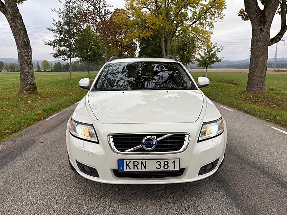 Volvo V50 4 of 25
