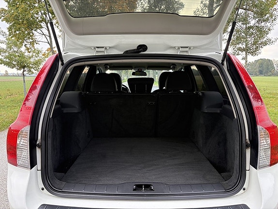 Volvo V50 6 of 25