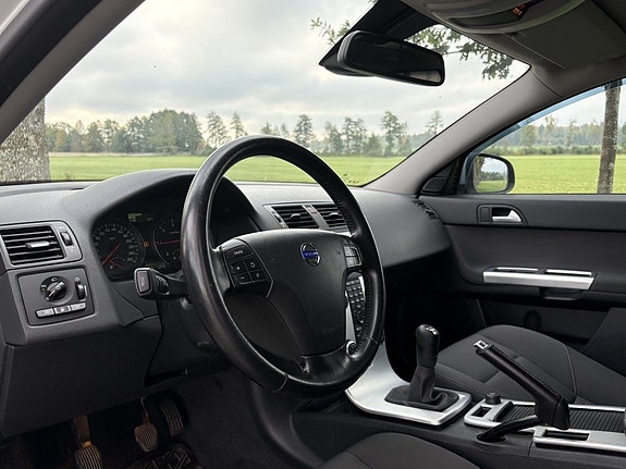 Volvo V50 12 of 25