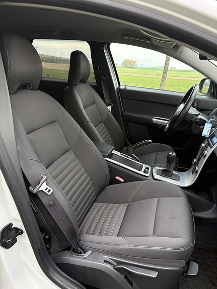 Volvo V50 8 of 25