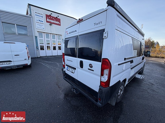 Adria TWIN 600 SP 2 of 10