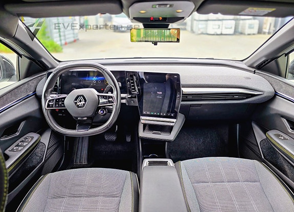 Renault Megane E-Tech 11 of 19