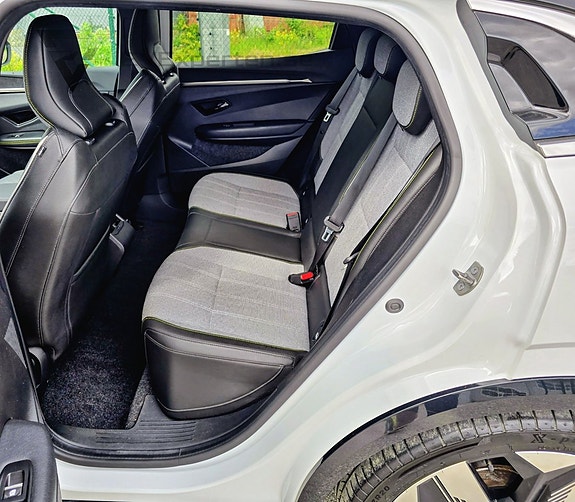 Renault Megane E-Tech 13 of 19