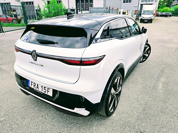 Renault Megane E-Tech 7 of 19
