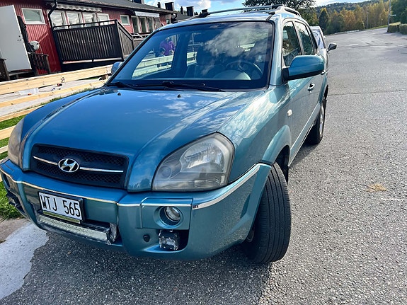 Hyundai Tucson 2 of 9