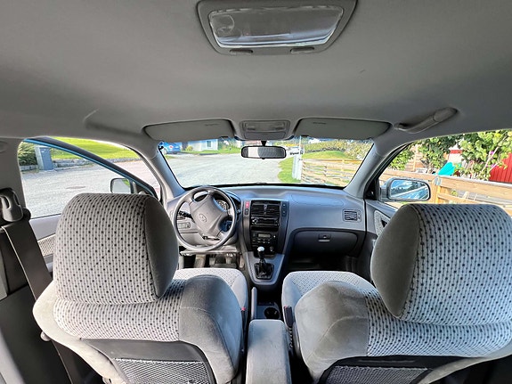 Hyundai Tucson 4 of 9