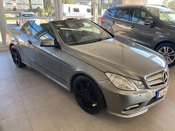 Mercedes-Benz E250 2 of 5