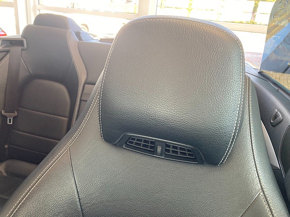Mercedes-Benz E250 5 of 5