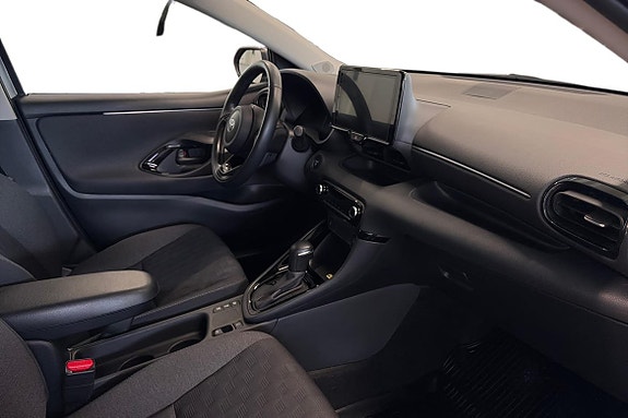 Toyota Yaris 7 of 16