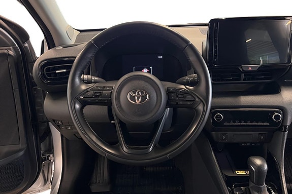 Toyota Yaris 10 of 16