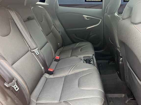 Volvo V40 Cross Country 10 of 20