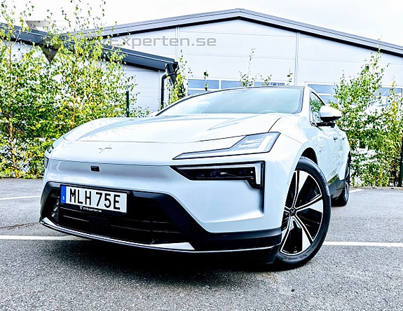 Polestar 4 3 of 25