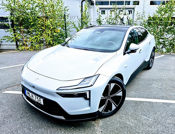 Polestar 4 2 of 25