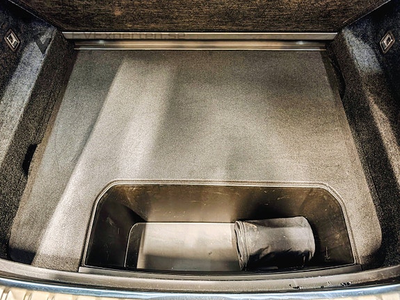 Polestar 4 11 of 25