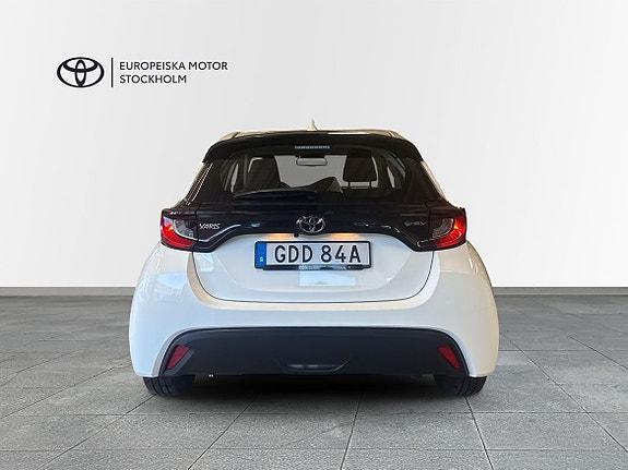 Toyota Yaris 5 of 11