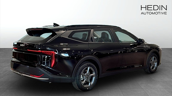 Kia K4 2 of 14
