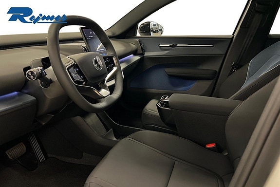 Volvo EX30 7 of 12