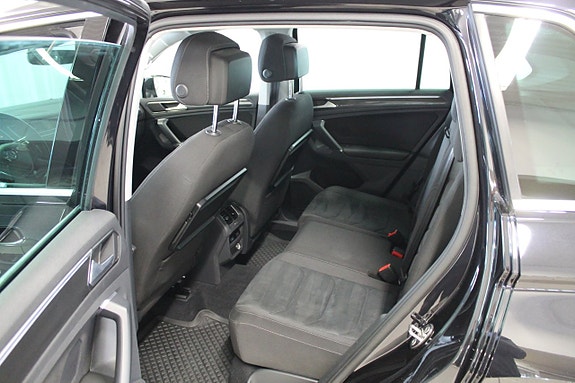 Volkswagen Tiguan 6 of 9