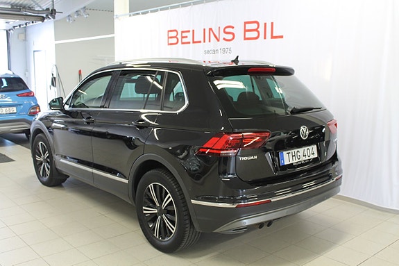 Volkswagen Tiguan 3 of 9