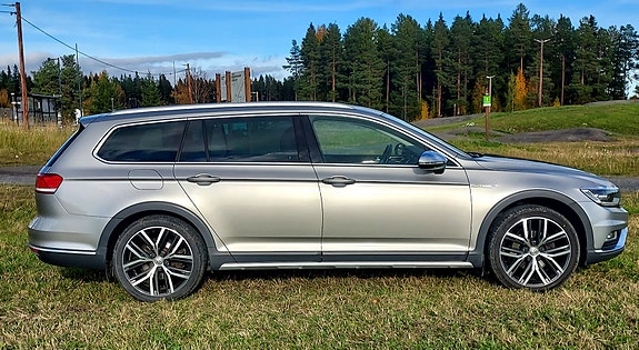 Volkswagen Passat Alltrack 5 of 15