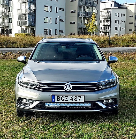 Volkswagen Passat Alltrack 6 of 15