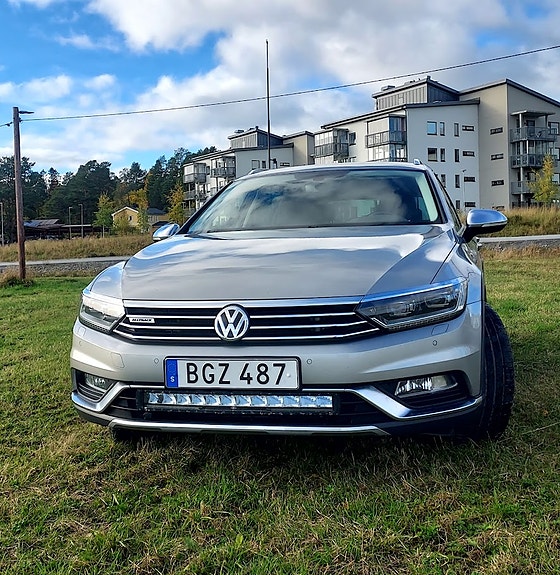 Volkswagen Passat Alltrack 7 of 15