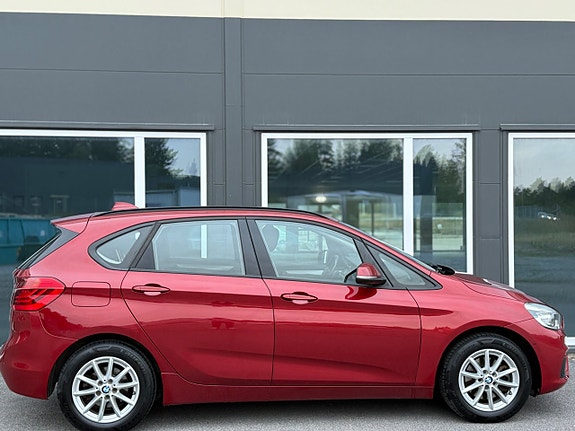 BMW 218i 2 of 30