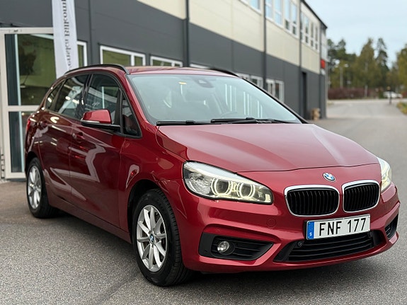 BMW 218i 13 of 30