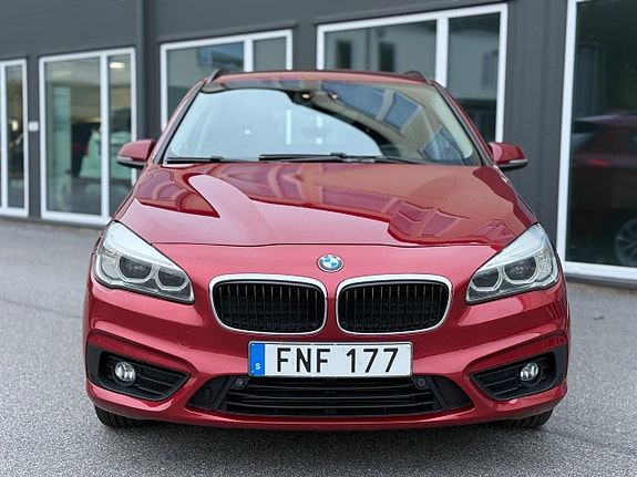 BMW 218i 14 of 30