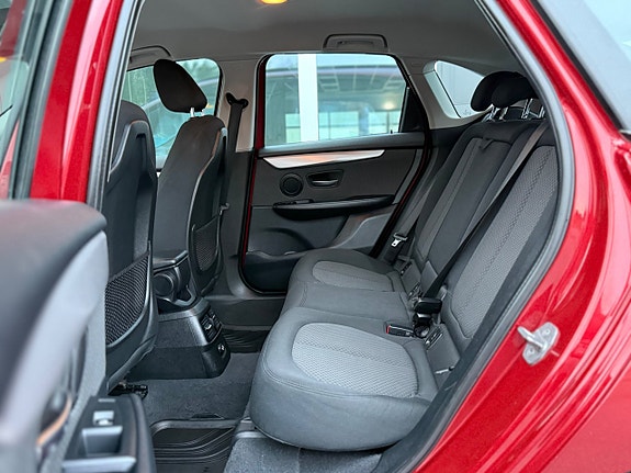 BMW 218i 20 of 30