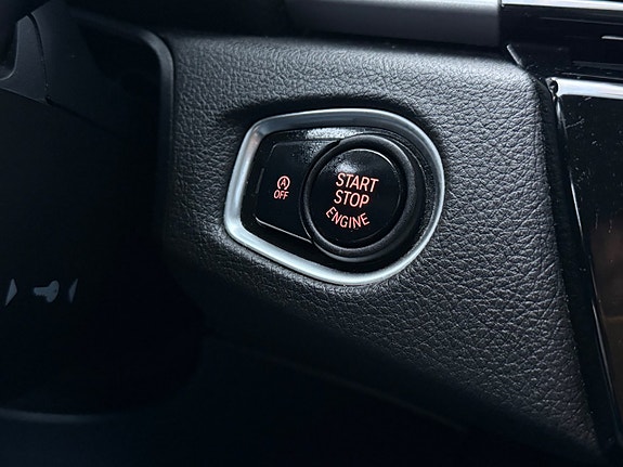 BMW 218i 27 of 30