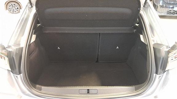 Peugeot 208 5 of 6