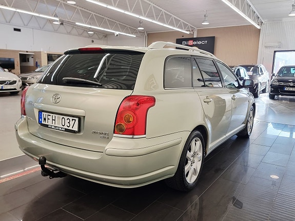Toyota Avensis 17 of 25