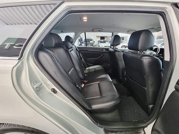 Toyota Avensis 21 of 25