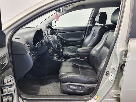 Toyota Avensis 5 of 25